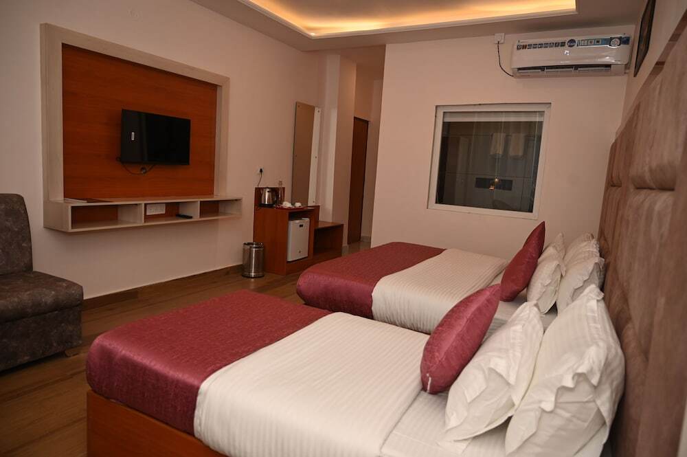 Кангра: Hotel Sagar Residency- Best Mountain View Hotel In Palampur
