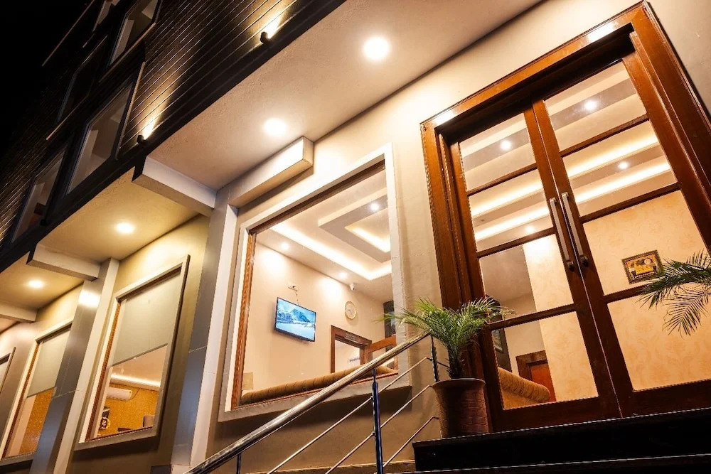 Кангра: Hotel Sagar Residency- Best Mountain View Hotel In Palampur