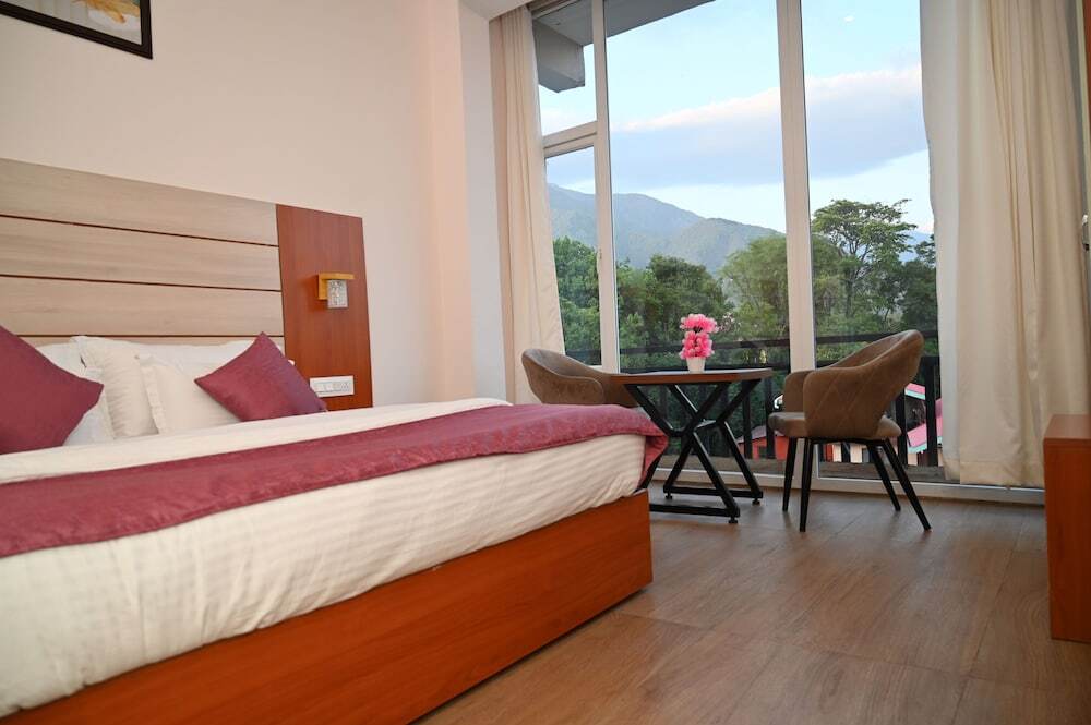 Кангра: Hotel Sagar Residency- Best Mountain View Hotel In Palampur