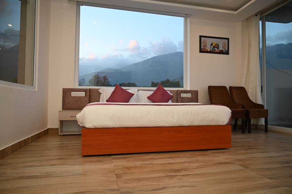 Кангра: Hotel Sagar Residency- Best Mountain View Hotel In Palampur