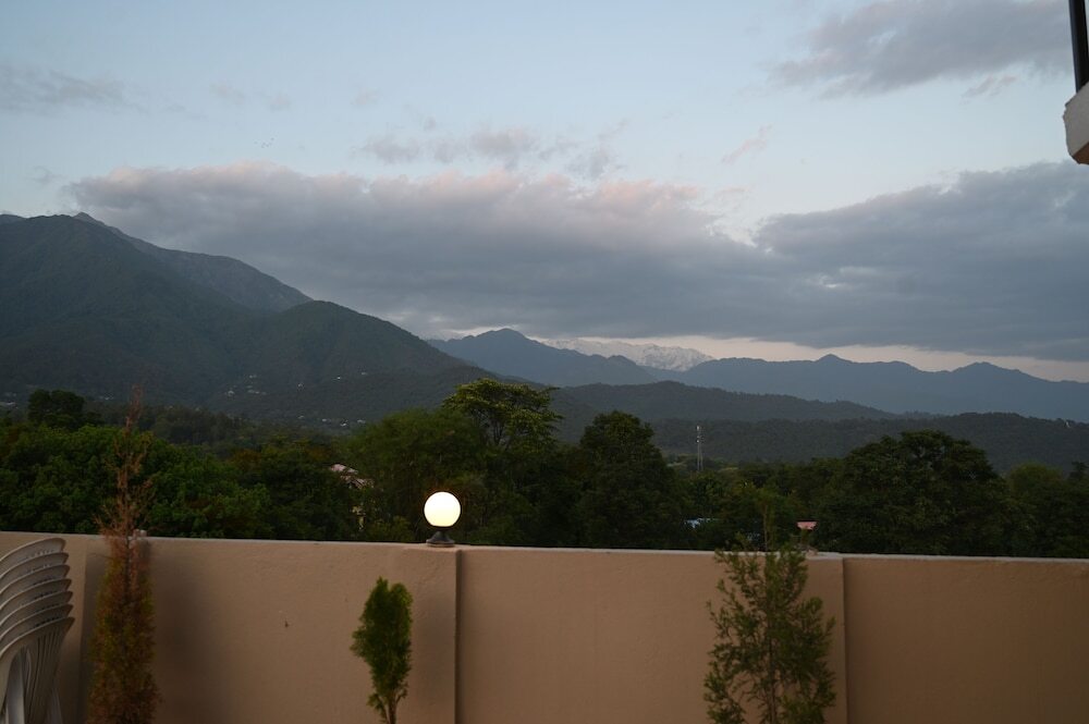 Кангра: Hotel Sagar Residency- Best Mountain View Hotel In Palampur