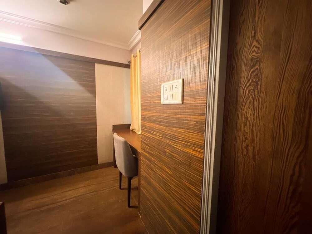 Бангалор: Hotel SRS Inn by Agira Hotels