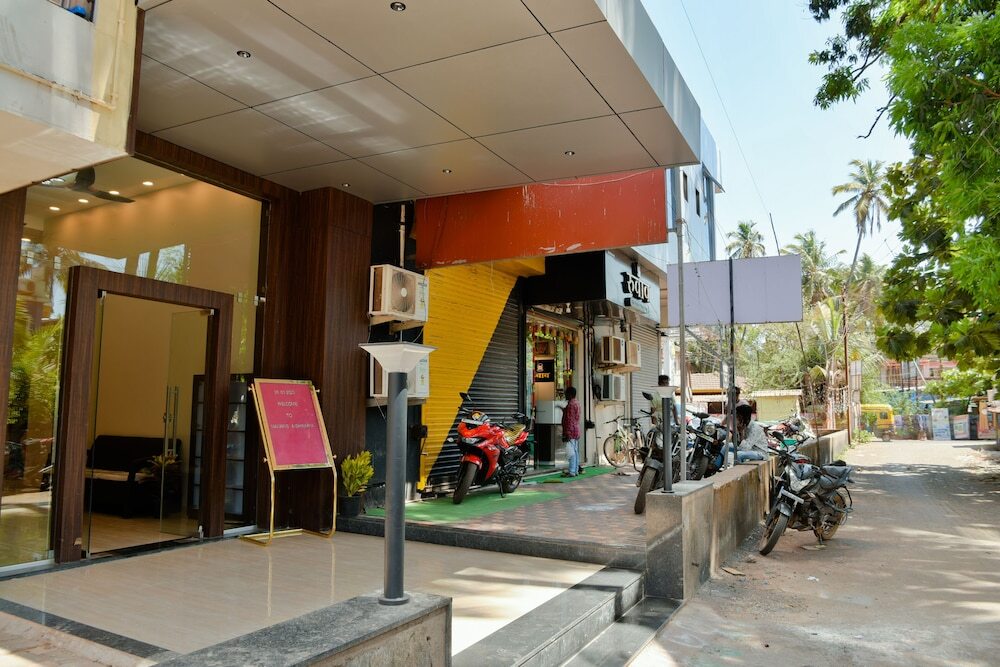 Малван: Malvan's Aishwarya Hotel