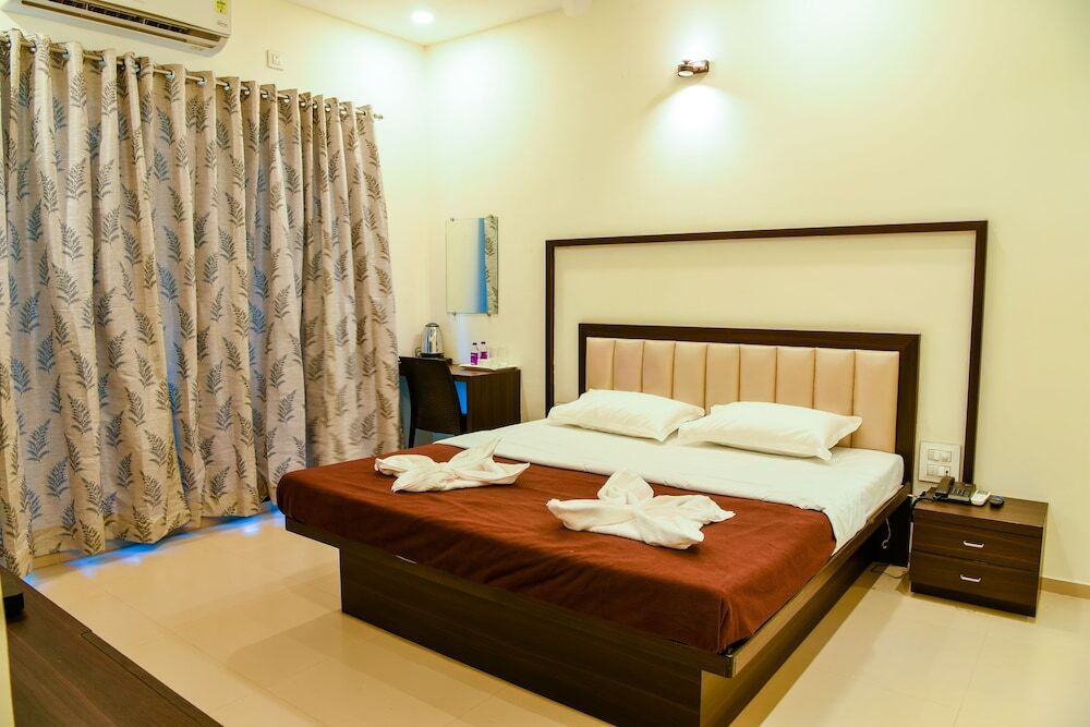 Малван: Malvan's Aishwarya Hotel