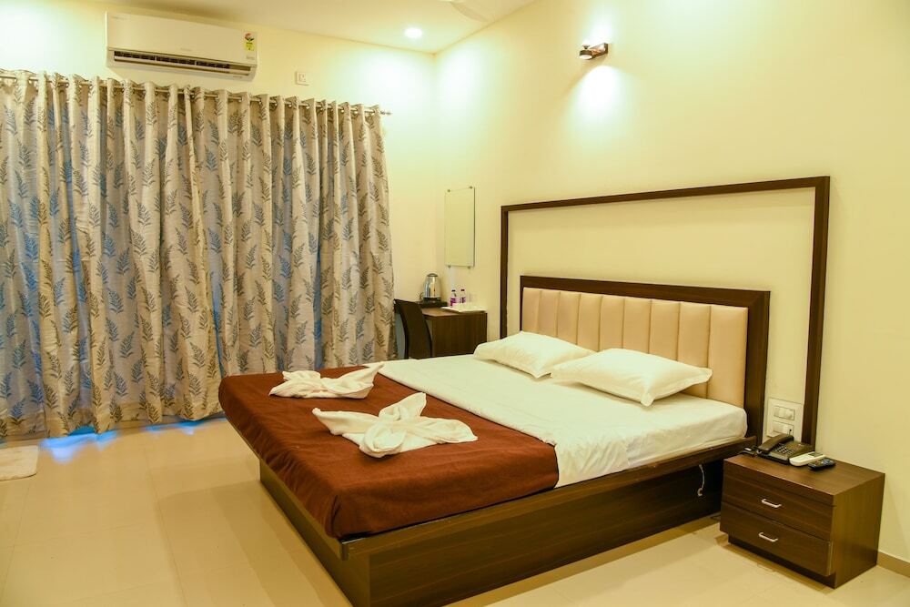 Малван: Malvan's Aishwarya Hotel