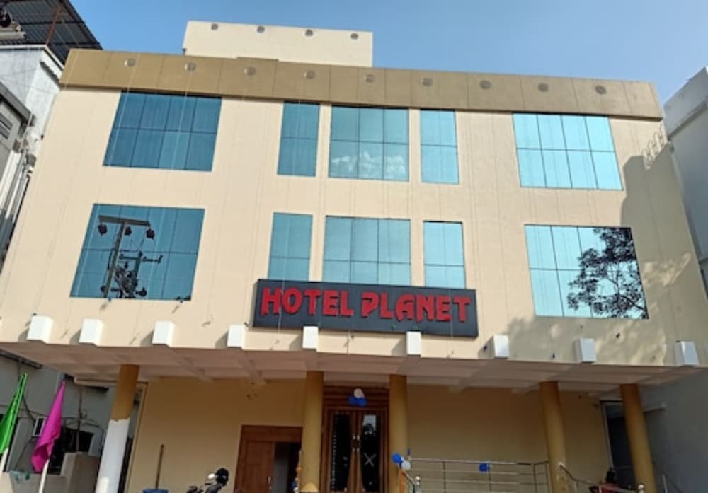 Бхубанешвар: Goroomgo Planet Bhubaneswar