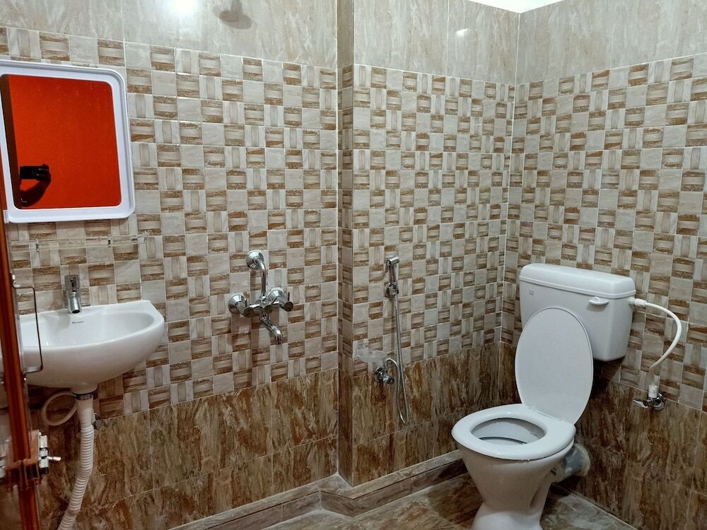 Бхубанешвар: Goroomgo Planet Bhubaneswar