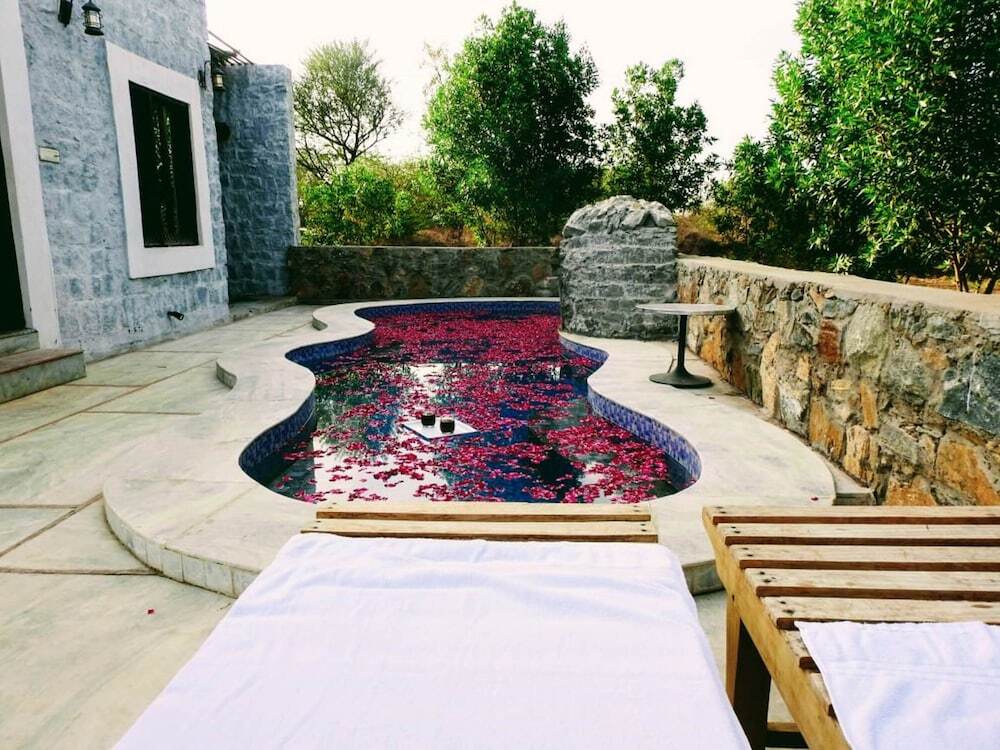 Бера: Jawai Wildlife Safari Camp