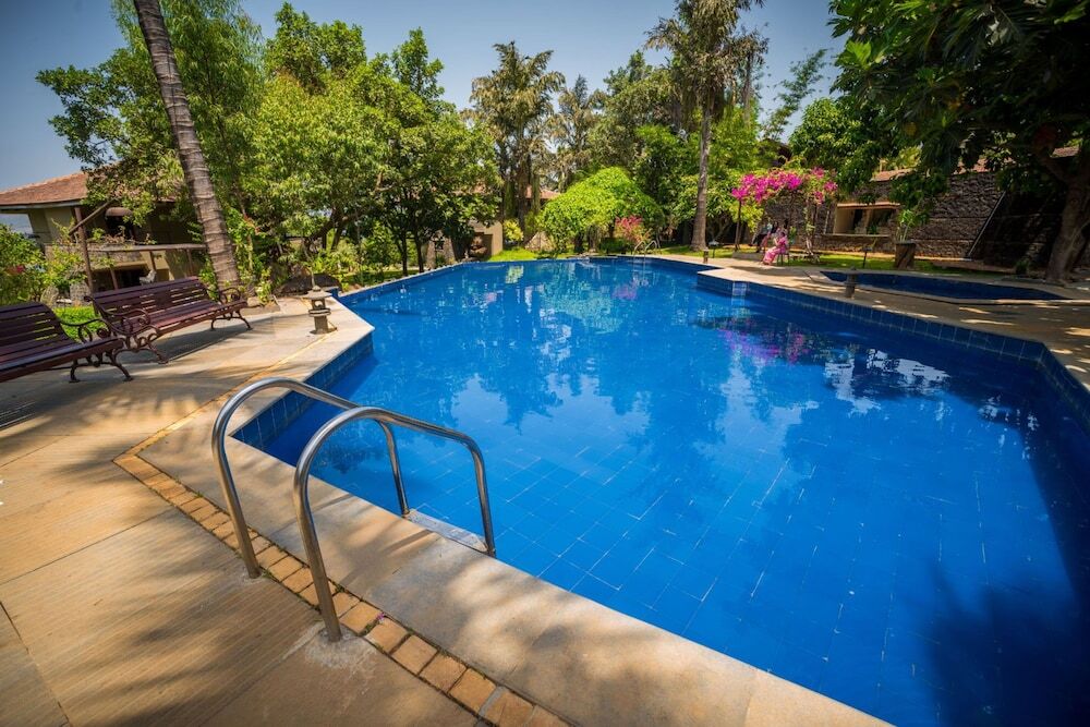 Хандала: Malhar Machi Mountain Resorts