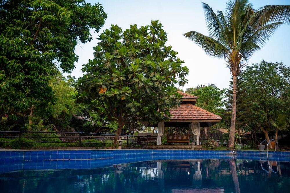 Хандала: Malhar Machi Mountain Resorts