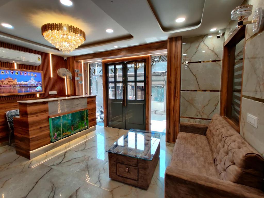 Амритсар: Hotel MK Grand