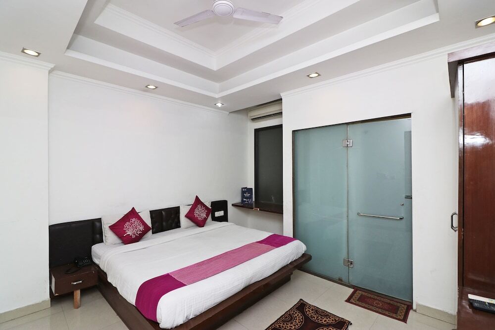 Газиабад: Hotel Crown Palace By OYO Rooms