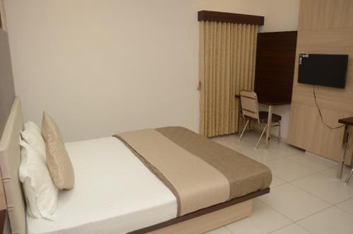 Ананд: Hotel Darshan Inn