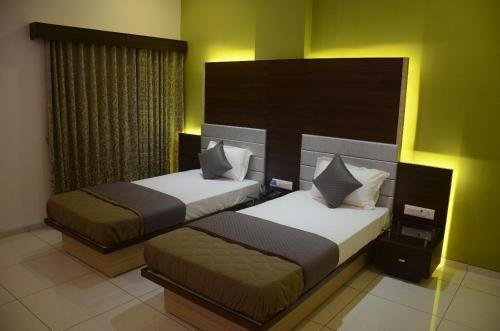Ананд: Hotel Darshan Inn