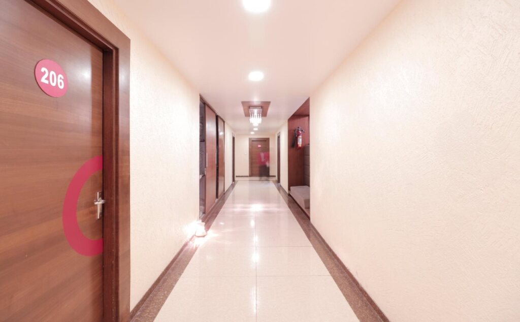 Ахмедабад: Super Townhouse Prahladnagar