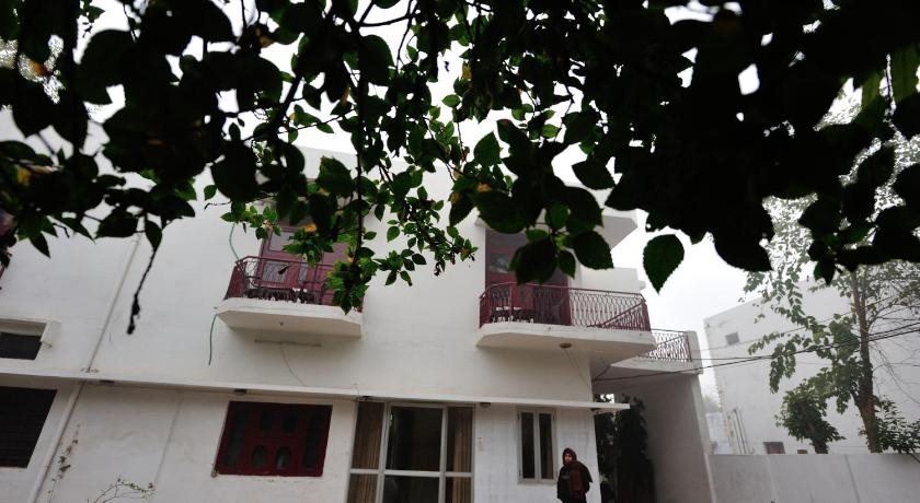 Фатехпур-Сикри: Falcon Guest House