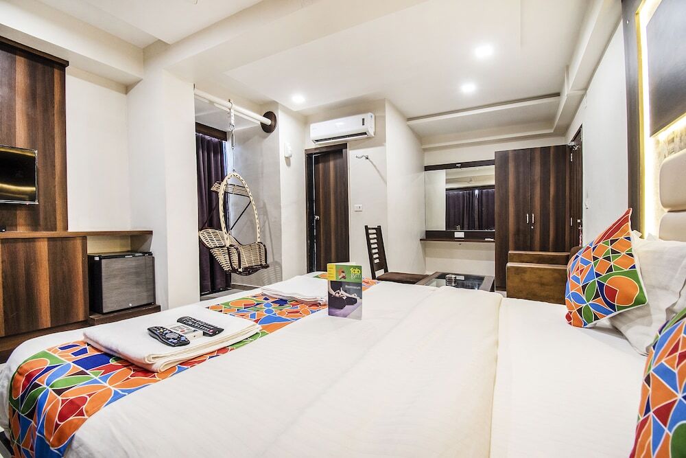 Вадодара: Hotel Royal Residency by FabHotels
