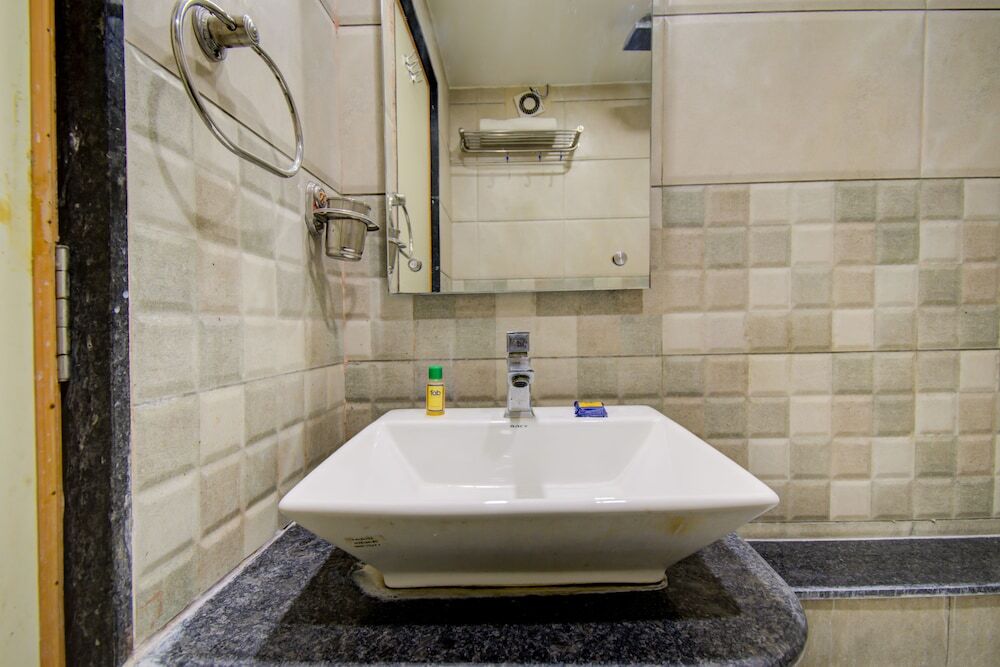 Вадодара: Hotel Royal Residency by FabHotels