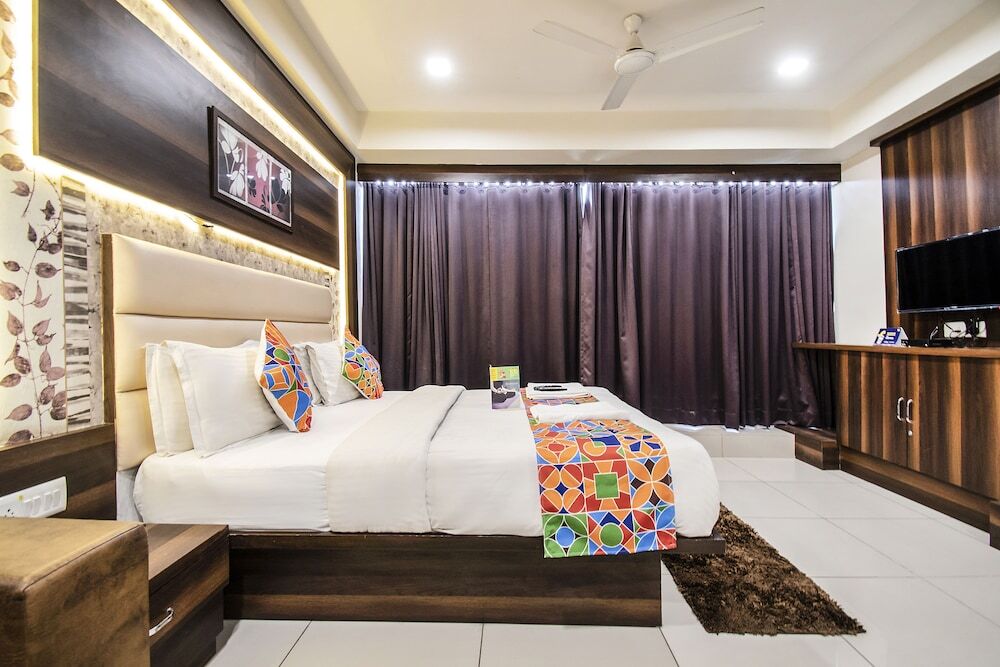 Вадодара: Hotel Royal Residency by FabHotels