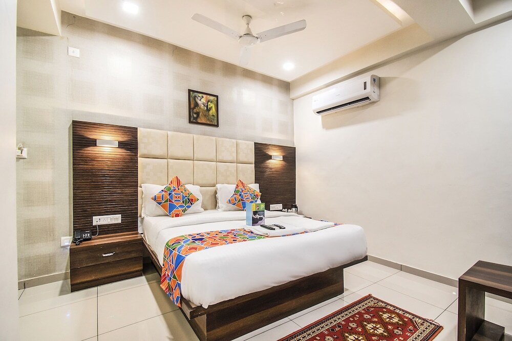 Вадодара: Hotel Royal Residency by FabHotels