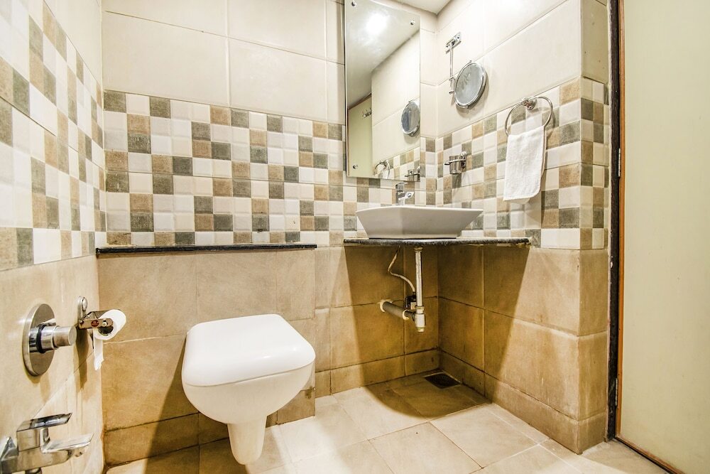 Вадодара: Hotel Royal Residency by FabHotels