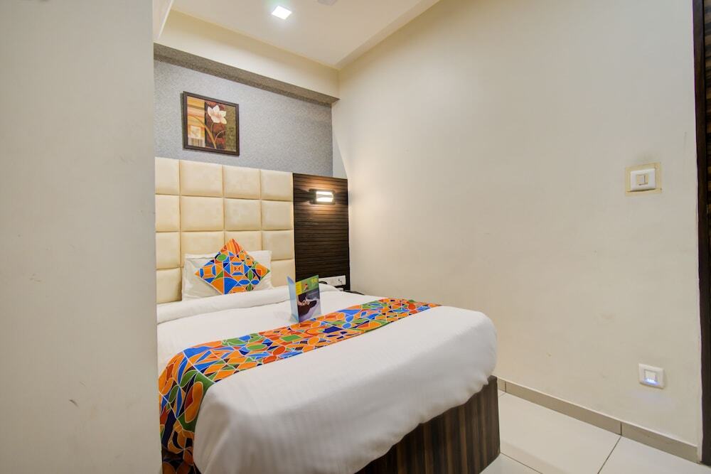 Вадодара: Hotel Royal Residency by FabHotels