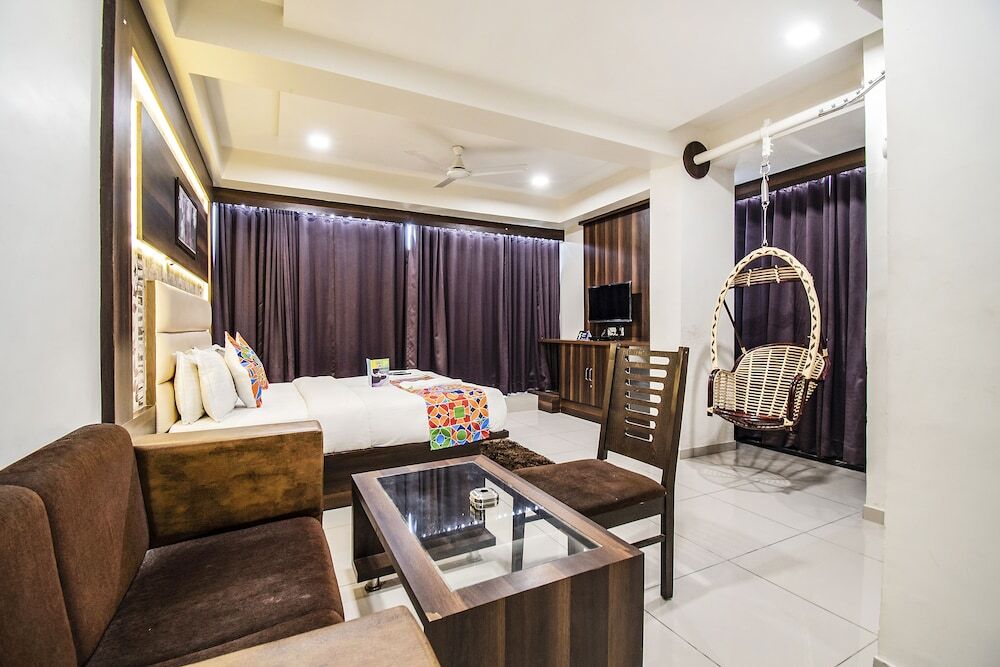 Вадодара: Hotel Royal Residency by FabHotels