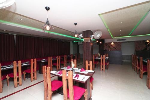 Мератх: Hotel Days Inn