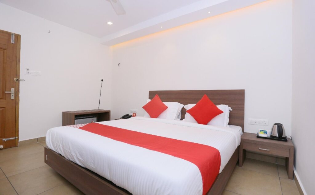 Chalakudy: Apsara By OYO Rooms