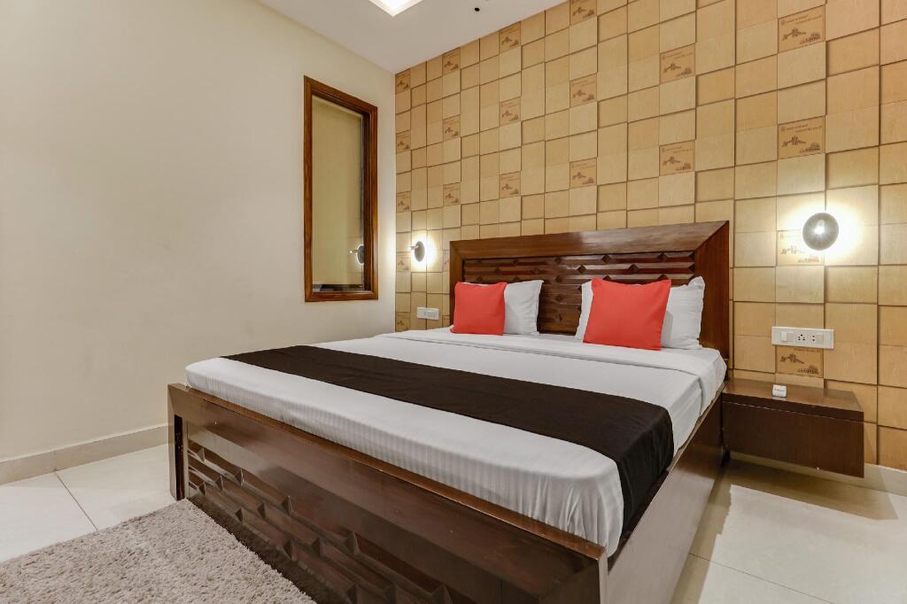 Амритсар: Capital O 80143 Hotel Foodiez