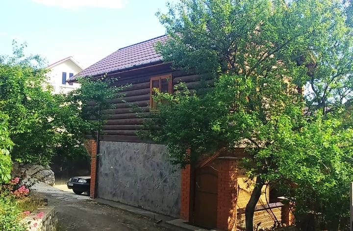Гурзуф: Гостевой Дом Смерекова Хата