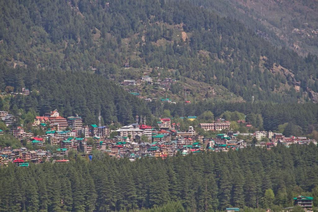 Манали: The Himalayan Heights