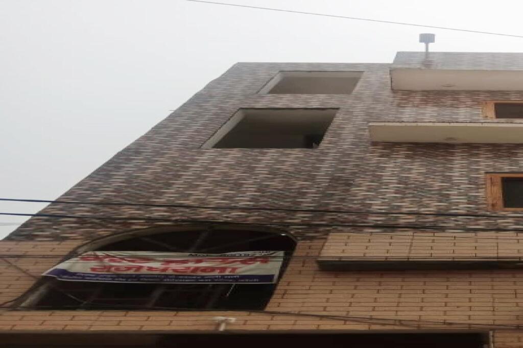 Барейлли: SPOT ON 80245 Rajgharana Guest House
