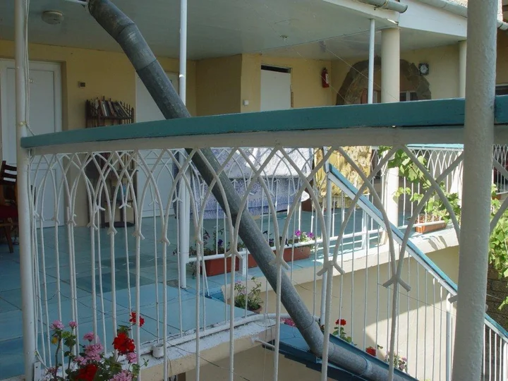 Керчь: Deaz Hotel