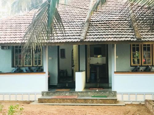 Гокарна: Hotel Om Star Beach Cottage