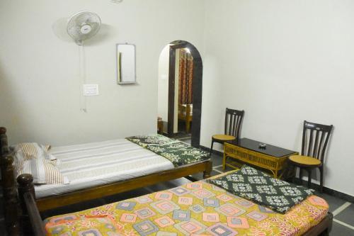Гокарна: Hotel Om Star Beach Cottage