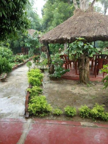 Болпур: Vamoose Shantiniketan Bichitrita