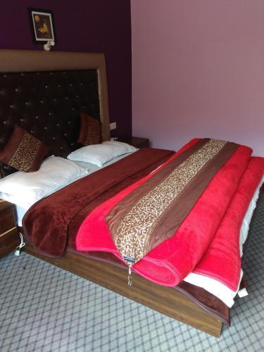 Пахалгам: River View Resort Phalgham