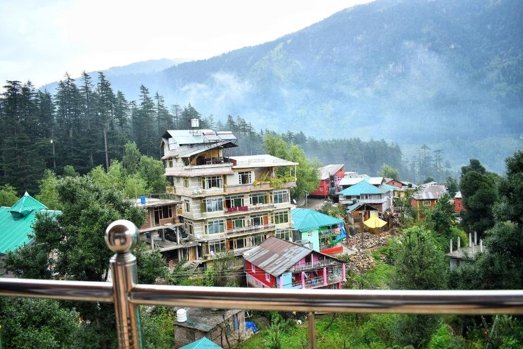 Манали: Nirvana Classic With Balcony Mountain view