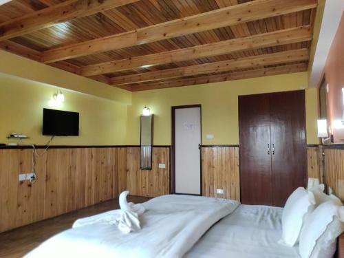 Пеллинг: Hotel Dewachen