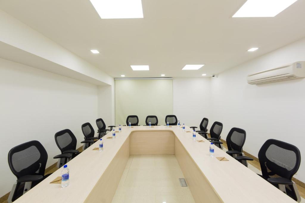 Нойда: Ginger Noida Sector 63, New