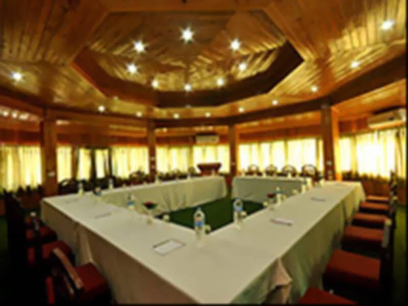 Уттар Митиали: Resort Suncity Lataguri