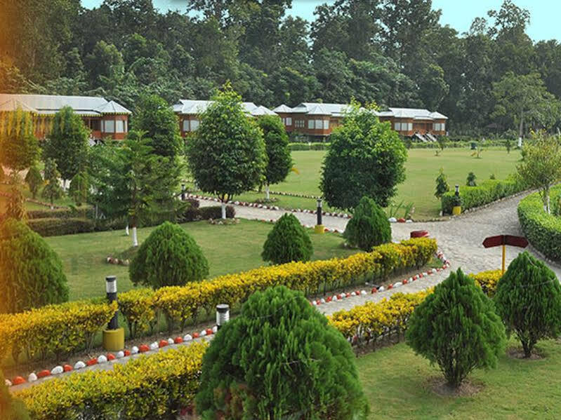 Уттар Митиали: Resort Suncity Lataguri