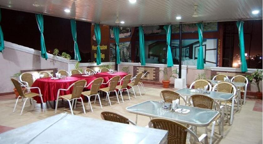 Дург: Hotel Amit International