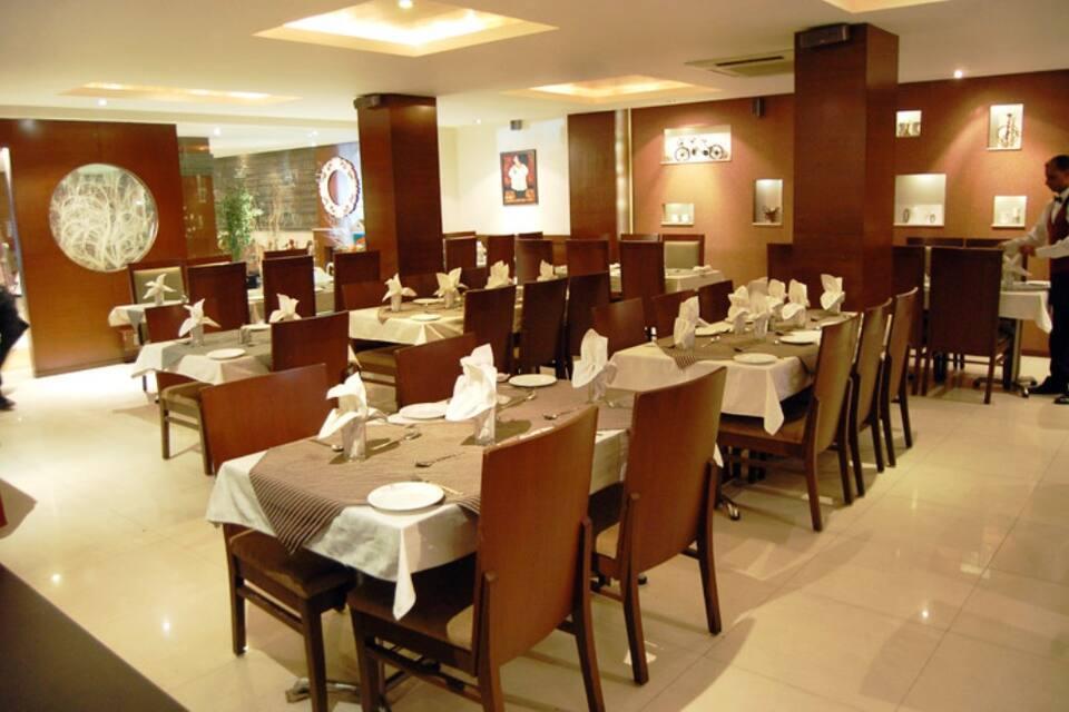 Дург: Hotel Amit International