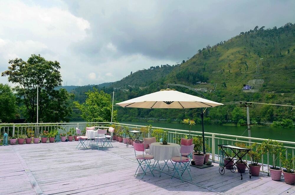 Наинитал: Jheel Facing rooms in Bhimtal