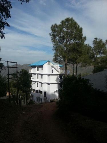 Дхарампур: Terrace Retreat