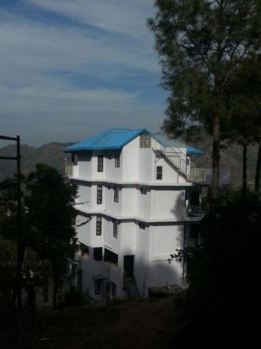 Дхарампур: Terrace Retreat