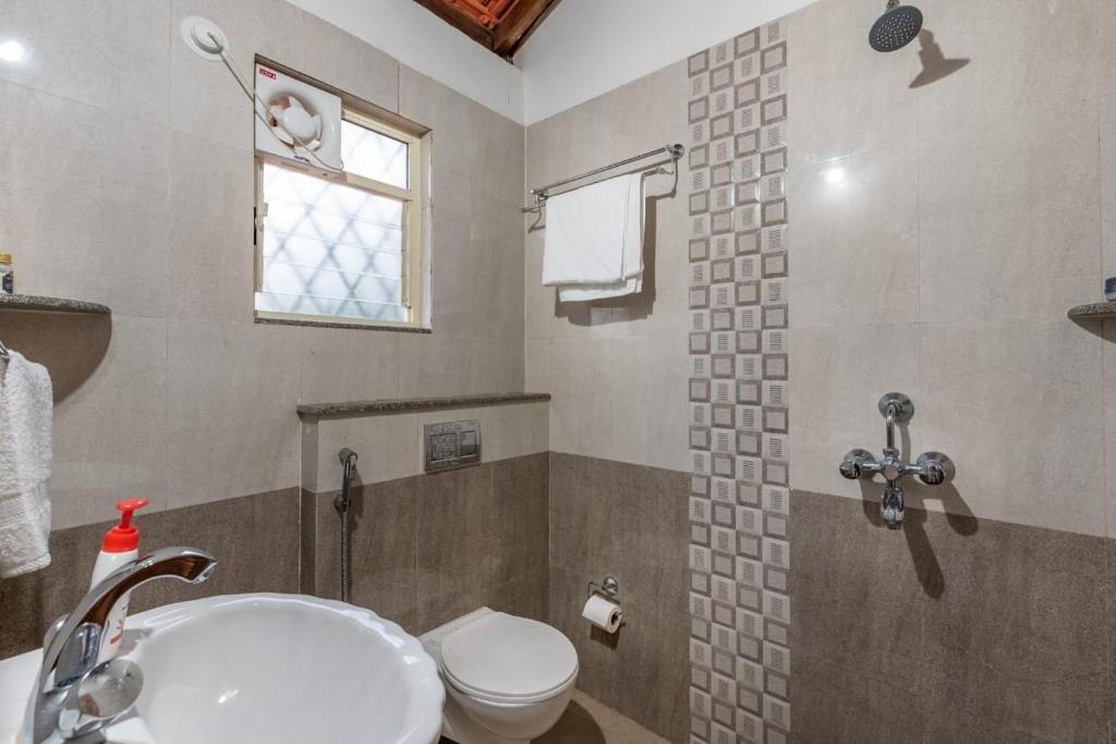 Калангут: CalanguteBeachHouse