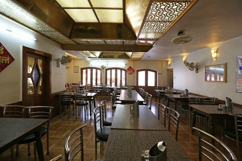 Гора Абу: Oyo 8647 Hotel Shanti
